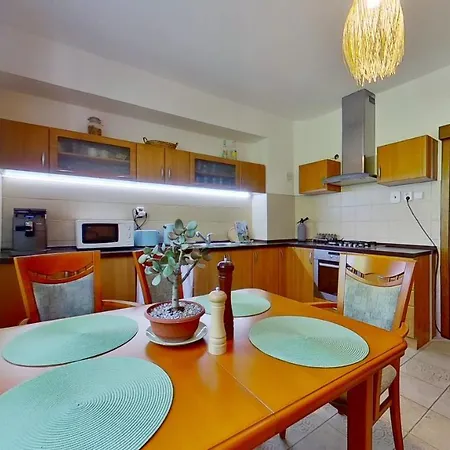 Ron De Mar - Flamingo Oda ve Kahvaltı 4*