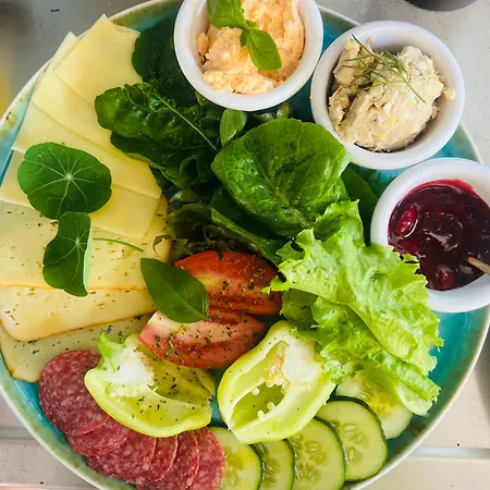 Ron De Mar - Flamingo Oda ve Kahvaltı